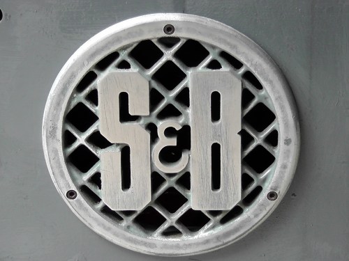Cast aluminium brand plate.