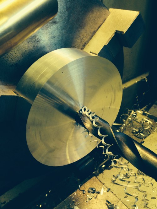 The aluminium disk was drilled then reamed to 19.05mm (3/4")