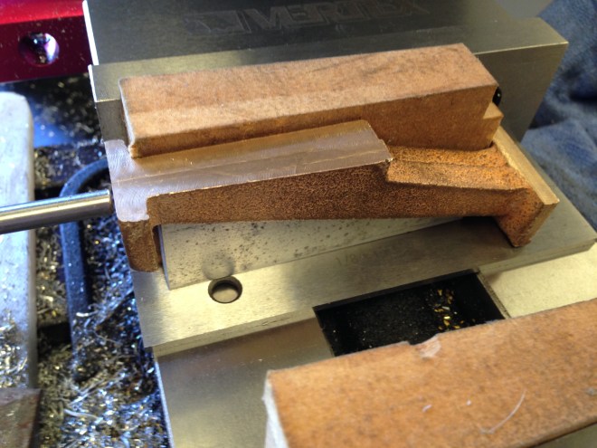 A column on the wedges in the milling vice, rea